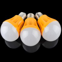 LED žárovka GO-LED! 12W, patice E27, slouží k náhradě klasické žárovky 100W, barva světla jasná bílá. Cena je za kus při odběru tří kusů.