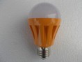 Žárovka LED 12W s klasickou žárovkovou paticí E27 slouží k náhradě klasické žárovky 100W při osmkrát nižší spotřebě a 10x delší životnost a to za srovnatelnou cenu. Barva světla čistá bílá. 